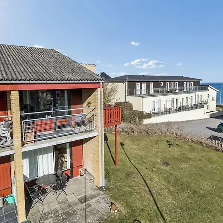 Apartment Amilia - 100m From The Sea By Interhome